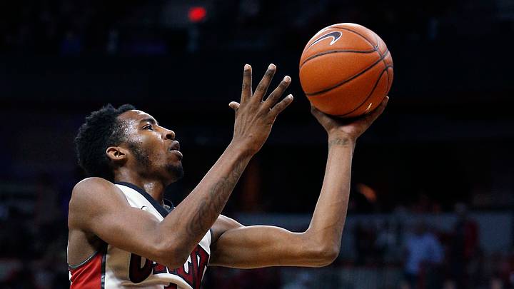 UNLV dominates Air Force on the glass, wins 100-64 UNLV dominates Air Force on the glass, wins 100-64