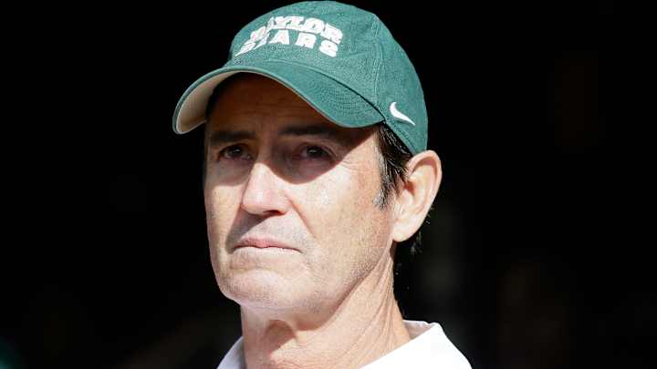 Baylor to fire football coach Briles, re-assign president