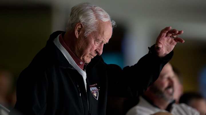 Before 99, the NHL had No. 9:  'Mr. Hockey,' Gordie Howe