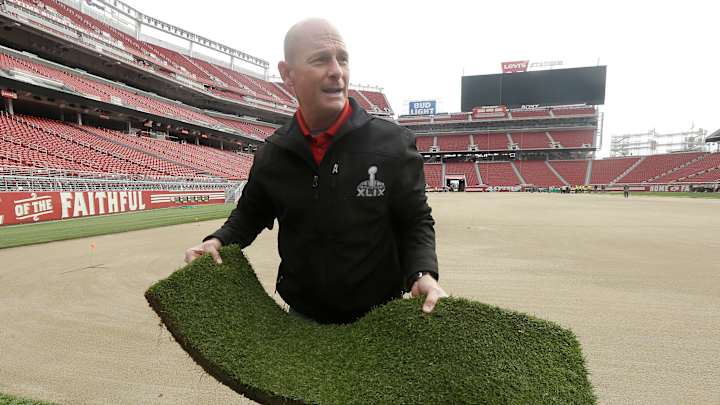 No language barrier for Cam on Panthers' Spanish broadcast