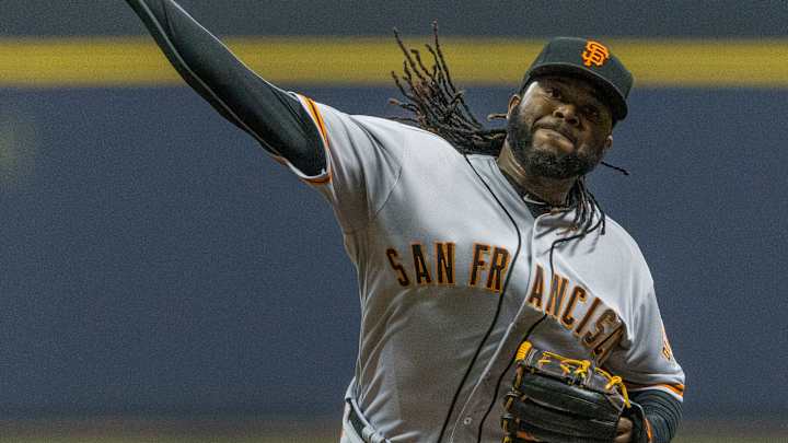 Cueto dominant in debut, Giants top Brewers 2-1