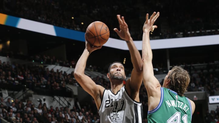 Aldridge scores 23 points to help Spurs rout Mavs 112-83 Aldridge scores 23 points to help Spurs rout Mavs 112-83