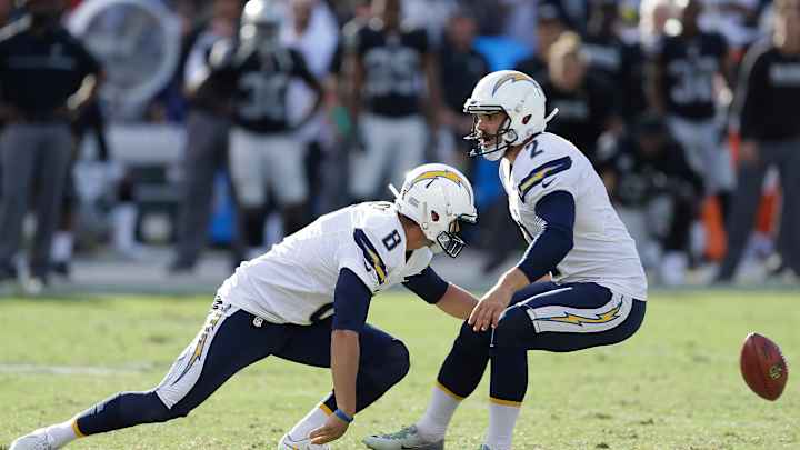 Raiders thrive in tight games to get off to 4-1 start