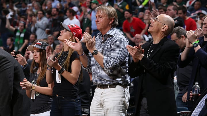 Report: Milwaukee Bucks co-owner buying e-sports franchise