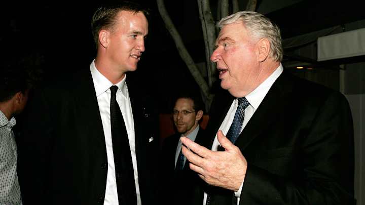 Report: Peyton Manning met with John Madden to discuss future plans