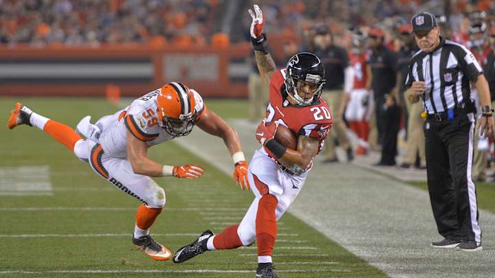 Griffin throws 2 TD passes in Browns' 24-13 loss to Falcons