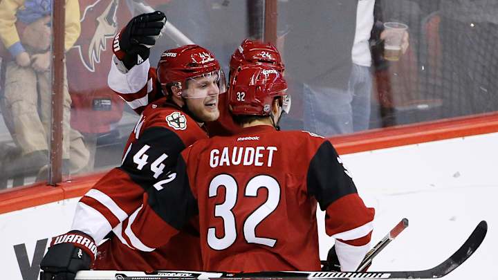 Coyotes beat Canadiens 6-2 for first season sweep