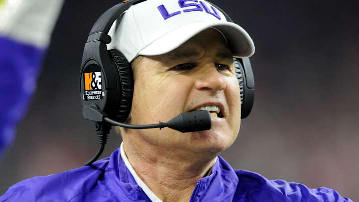 Les Miles to ban players from bars after Dillon Gordon stabbing