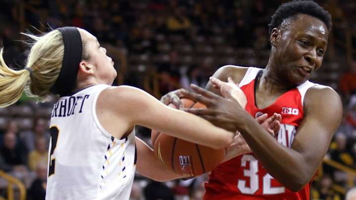 No. 7 Ohio State blasts Iowa 98-81 for 8th straight win