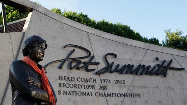 Private funeral held for former Lady Vols coach Pat Summitt Private funeral held for former Lady Vols coach Pat Summitt