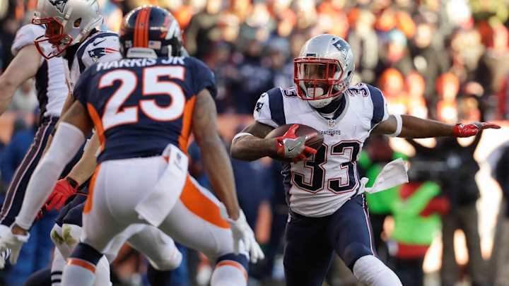 Patriots showcase too much depth for one-dimensional Broncos to contain