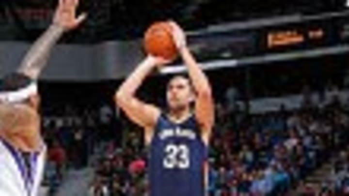 AP source: Rockets agree to 4-year deal with Anderson