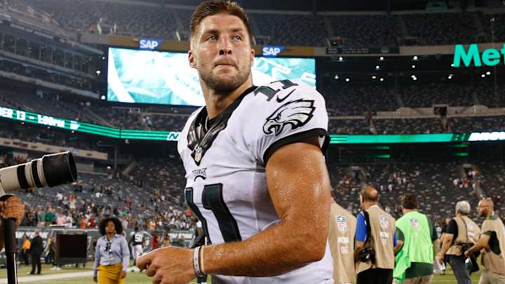 Tim Tebow finishes fifth in favorite NFL quarterback poll