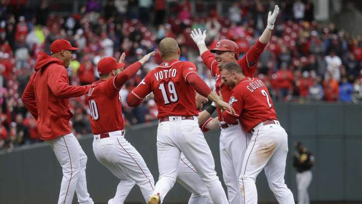 Bruce hits winning triple in 9th, Reds edge Pirates