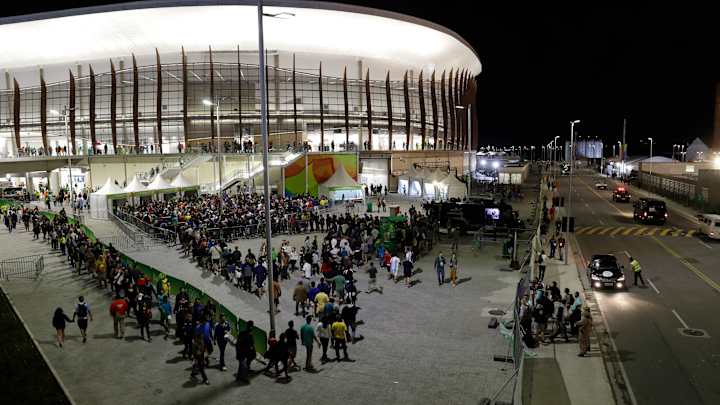 After explosion, Spain basketball gets 1st win of Olympics