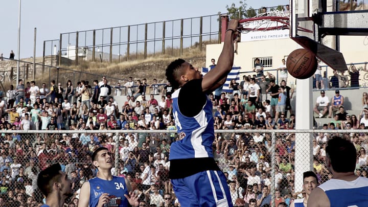 Antetokounmpo brothers drop 133 points in Greek streetball game