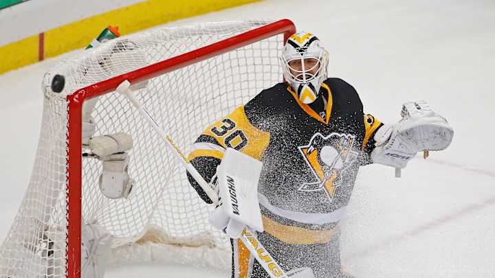 Rookie goaltender Murray stealing the show for Penguins