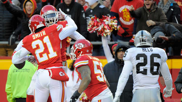 Chiefs playoff bound, Raiders head into offseason with loss