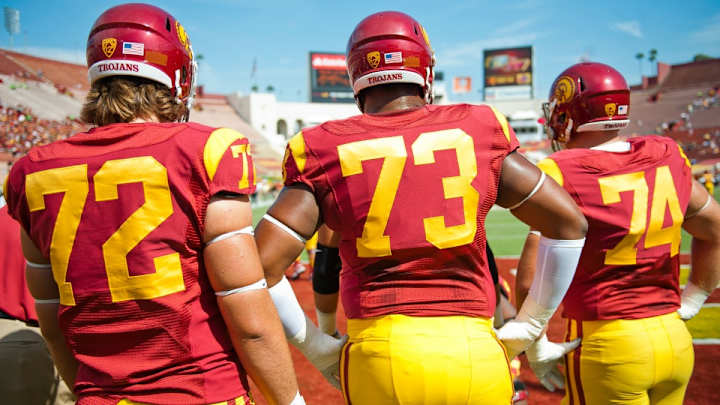USC linemen get stuck in elevator, create wonderful song