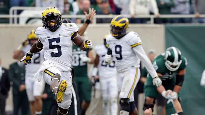 Michigan's Peppers shocked to be Heisman Trophy finalist