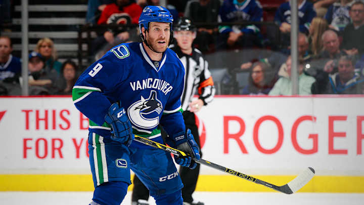 NHL rumors: Latest buzz around trades, coach firings, signings