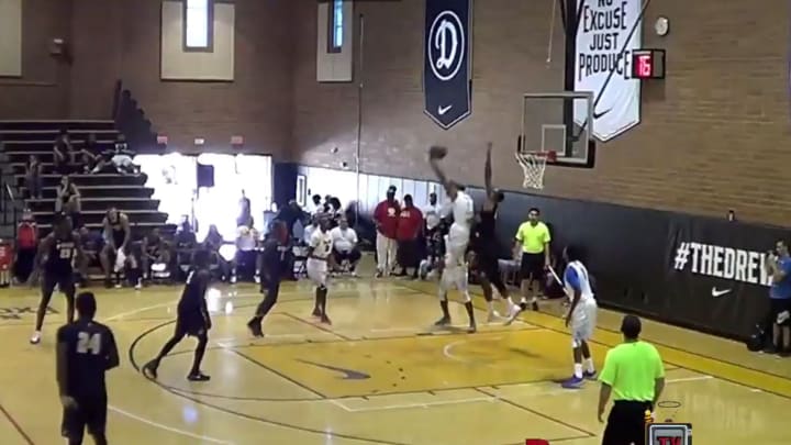 Drew Leaguer sends gym into frenzy with face-melting jam