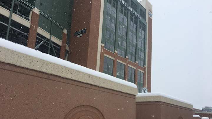 Don’t Mess With This Guy in a Snowball Fight