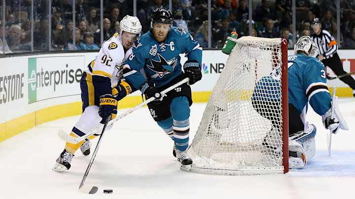 Sharks show confidence in Game 5 win over Predators