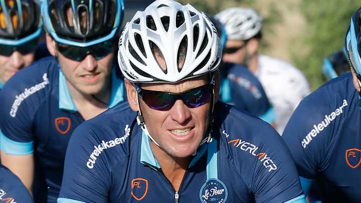 Judge hears motions in Lance Armstrong federal fraud case