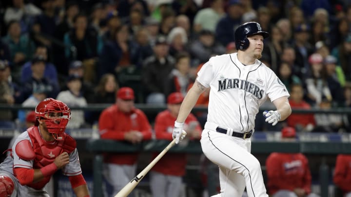 Pujols' three-run HR in ninth gives Angels 9-7 win