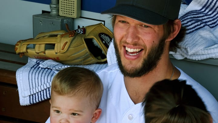 LEADING OFF: Strasburg vs Kershaw in L.A., Giants streaking