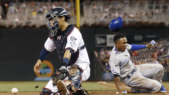 Morales homers twice, Royals score 7 in 9th to beat Twins Morales homers twice, Royals score 7 in 9th to beat Twins