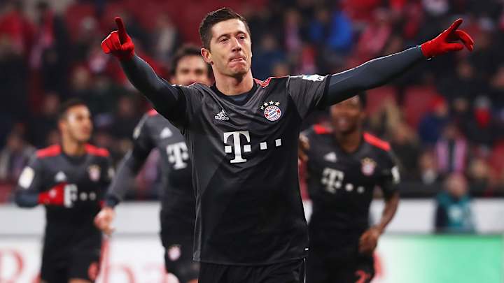 Robert Lewandowski brace leads Bayern Munich over Mainz