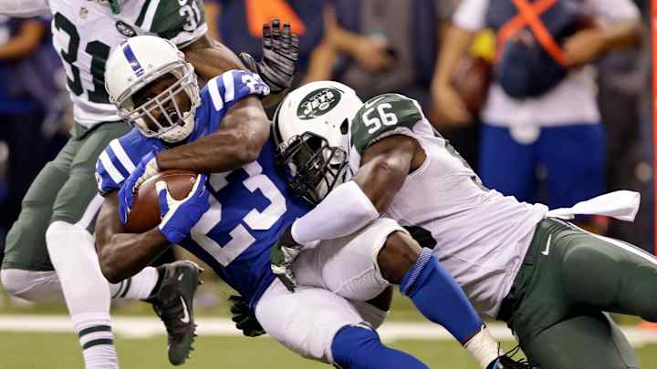 AP source: Browns agree to terms with LB Demario Davis