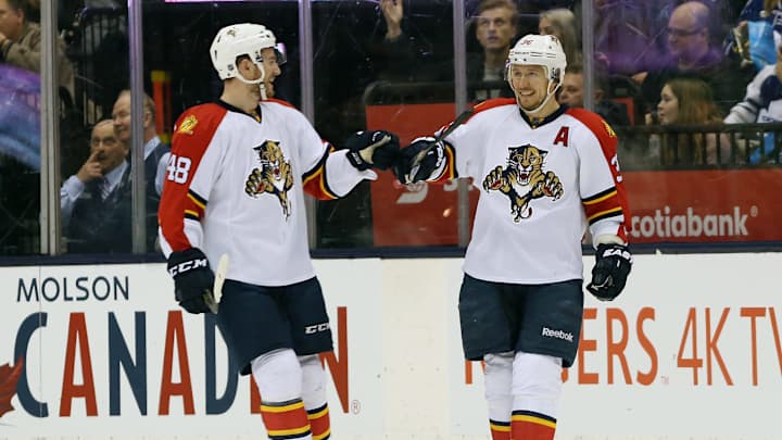 Jokinen scores 2 odd goals, Panthers beat Maple Leafs 4-1 Jokinen scores 2 odd goals, Panthers beat Maple Leafs 4-1
