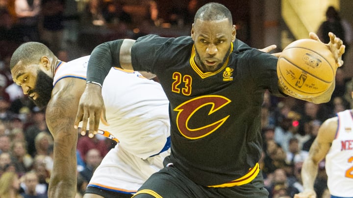 LeBron James's triple double leads Cavs over Knicks on Opening Night