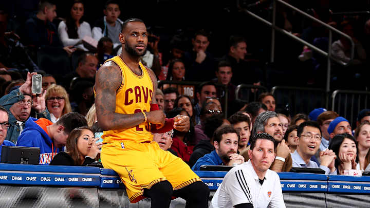 LeBron to sit out against Rockets, resting for playoffs