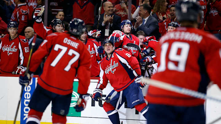 Holtby shines as Mason's mistake gives Capitals Game 2 win