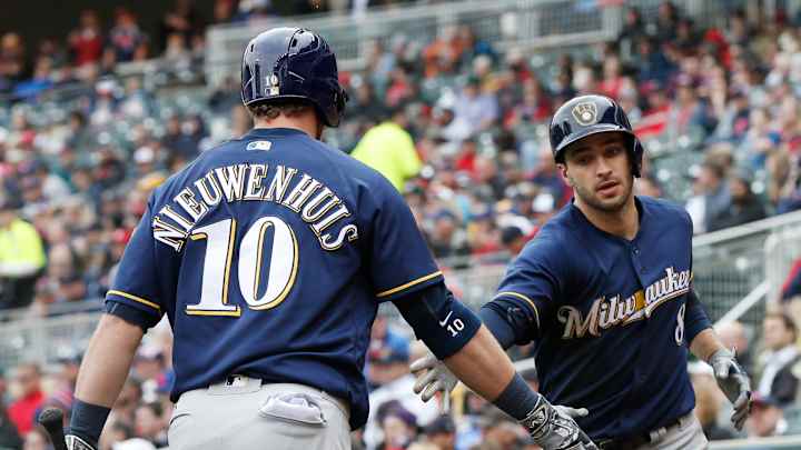 Sloppy play vs. Brewers ends Twins' winning streak at 4