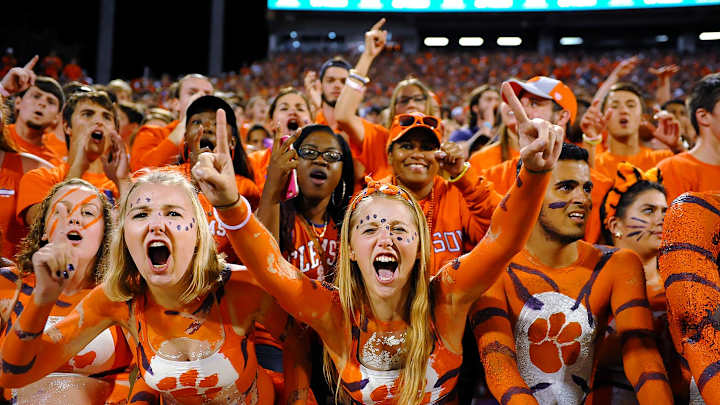 College Football Superfans, Week 5 College Football Superfans, Week 5