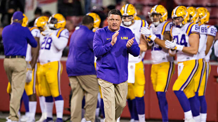 LSU football players eat 4,000 wings ahead of Citrus Bowl
