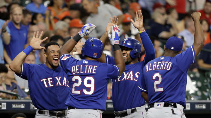 Rangers' Beltre belts 425-foot homer from one knee