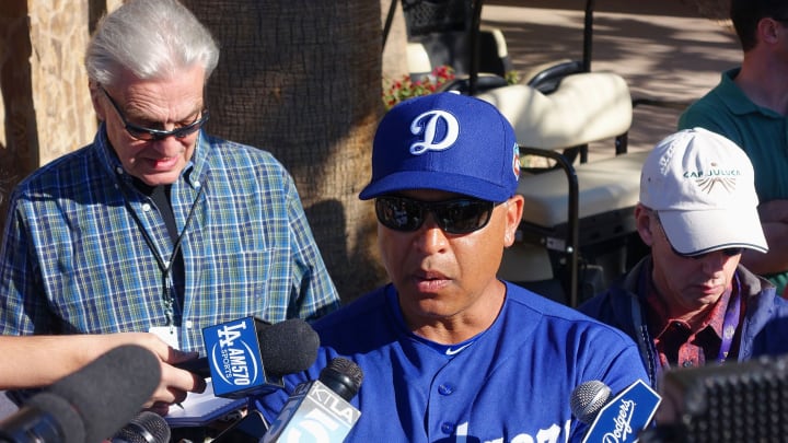 Roberts focuses on unity in first spring address as manager