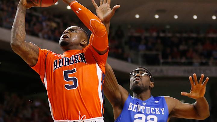 Auburn's Bowers brings energy, rebounds back to lineup