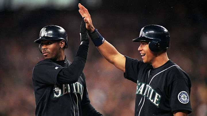 Ken Griffey Jr. played an incredible prank on a rookie Alex Rodriguez Ken Griffey Jr. played an incredible prank on a rookie Alex Rodriguez
