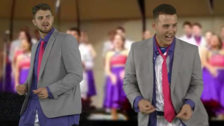 The Cubs reenacted Kyle Schwarber’s high school choir performance The Cubs reenacted Kyle Schwarber’s high school choir performance