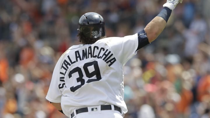 Royals fall to Tigers 4-2 on 9th-inning homer Royals fall to Tigers 4-2 on 9th-inning homer