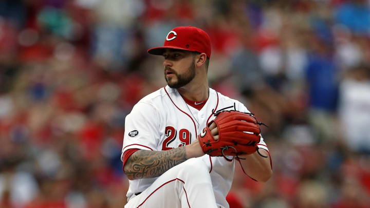 Reds lefty Finnegan pitching no-hitter through 6 vs Dodgers