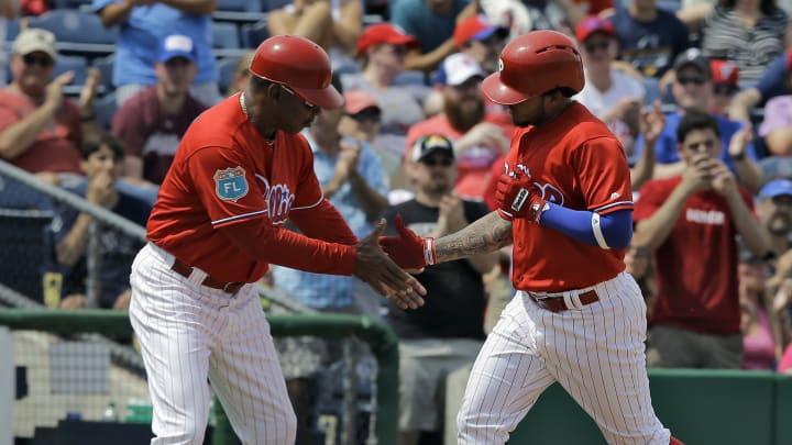 Justin Upton hits 1st HRs in Tigers uniform in 6-5 win