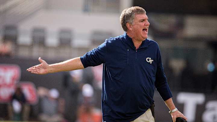 Georgia Tech tops Kentucky 33-18 in TaxSlayer